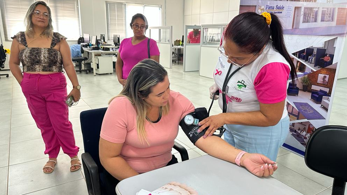 Servidores da Semes participam de roda de conversa em alusão à campanha Outubro Rosa - News Rondônia