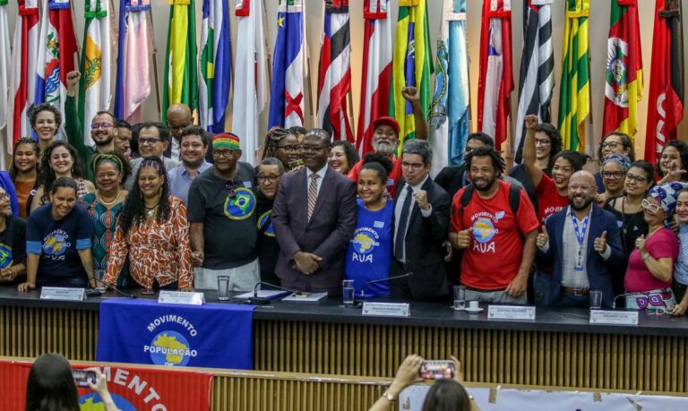 Comitê de política para população em situação de rua toma posse