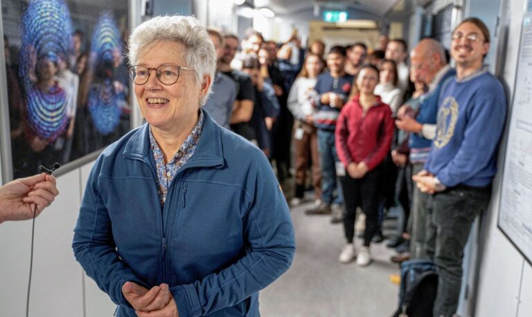 Nobel de Física vai para três pesquisadores por estudo com elétrons