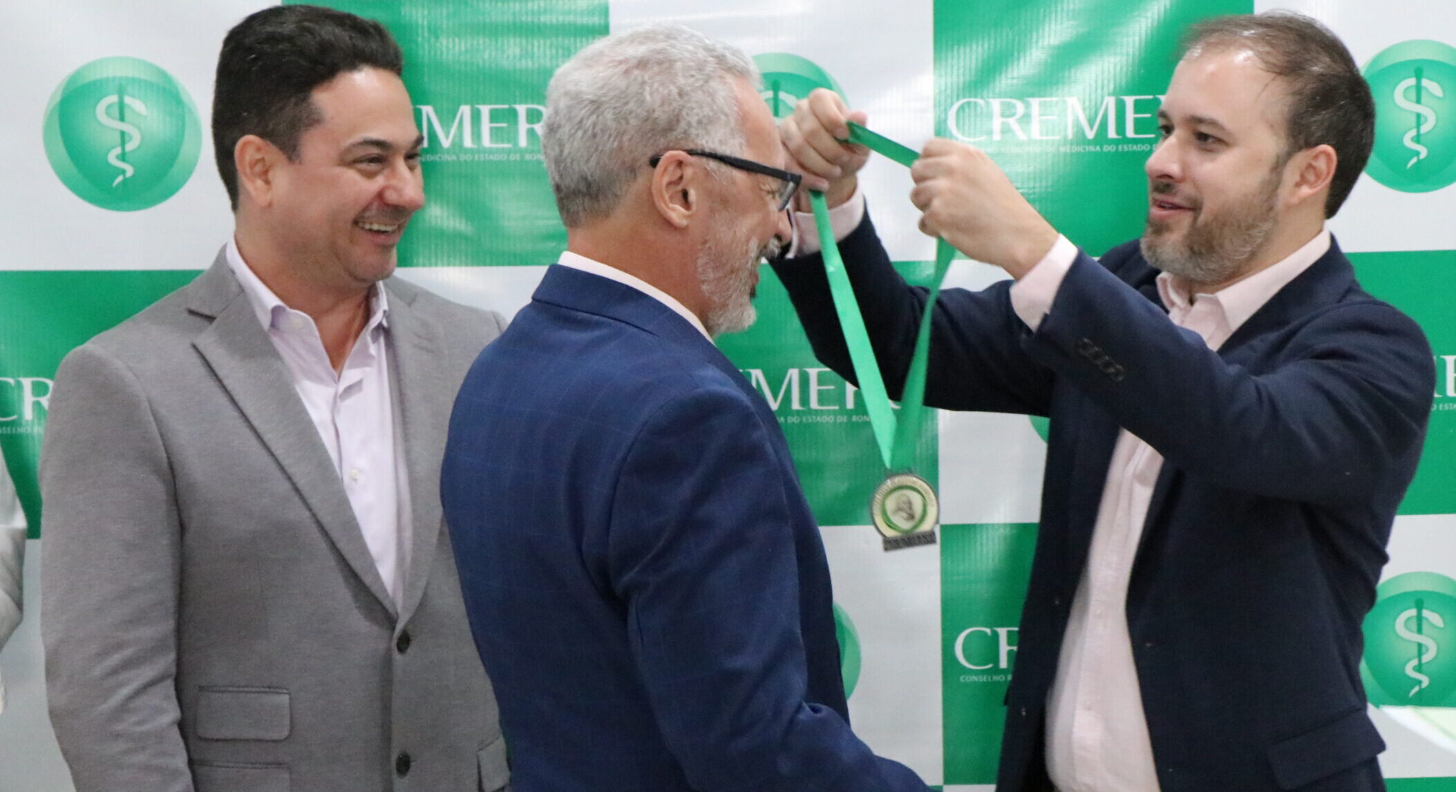 Cremero promove homenagens no interior do Estado em comemoração ao Mês do Médico