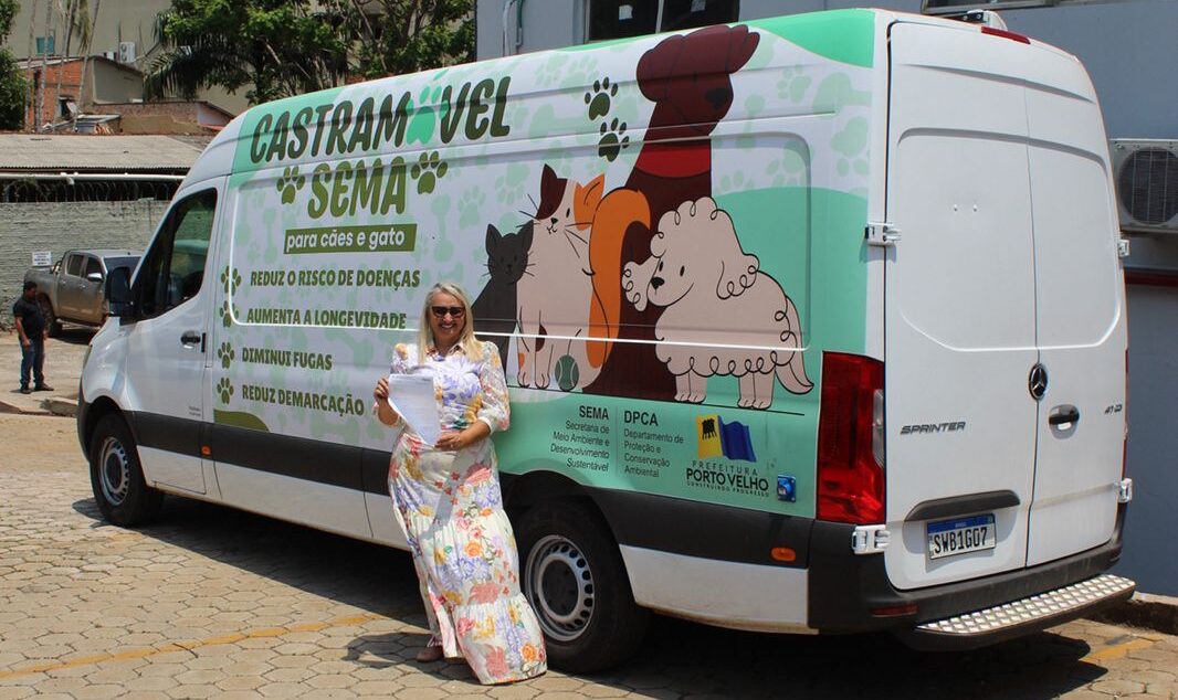 Vereadora Márcia Socorristas Animais comemora aquisição de van para castração de animais