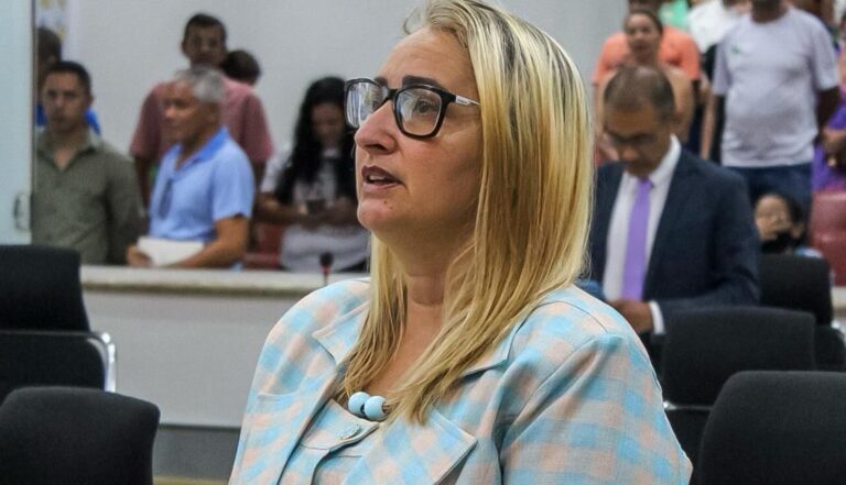 Lei de vereadora Márcia Socorristas institui Semana Municipal do Legislativo nas escolas públicas