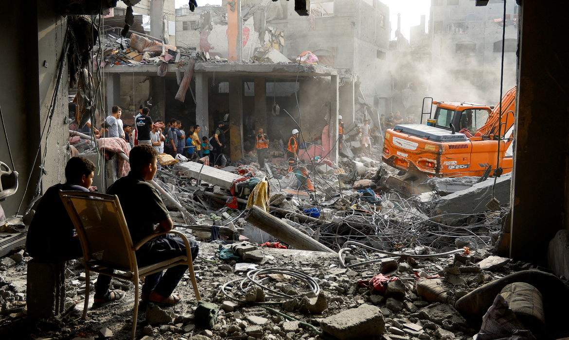 Número de crianças mortas em Gaza ultrapassa o da Ucrânia