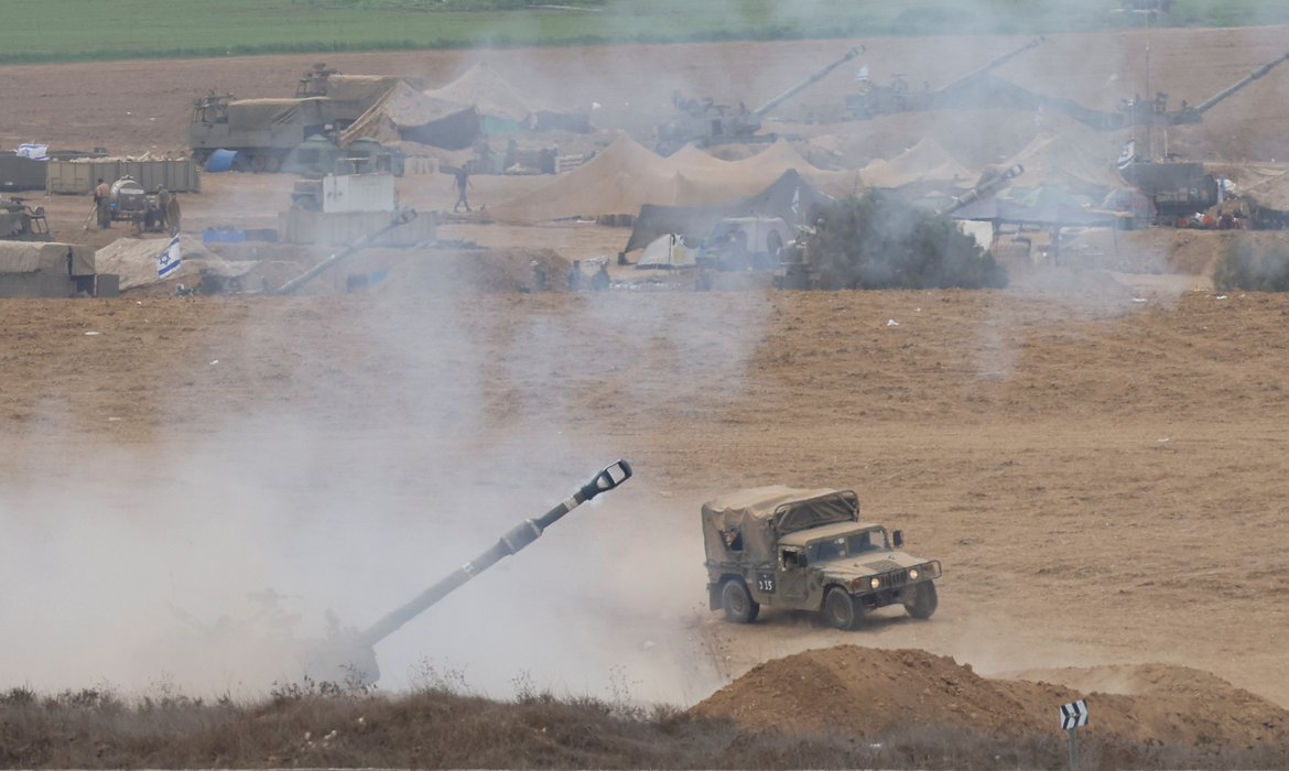 Forças militares de Israel avançam gradualmente com plano em Gaza