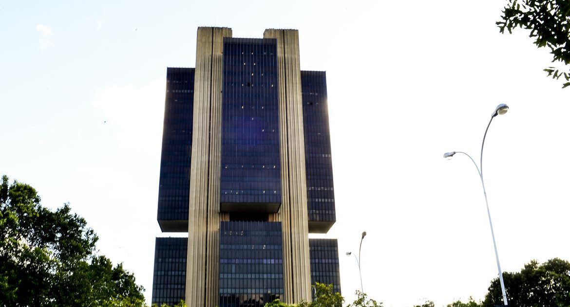 BC ajusta norma sobre lavagem de dinheiro para viabilizar Desenrola