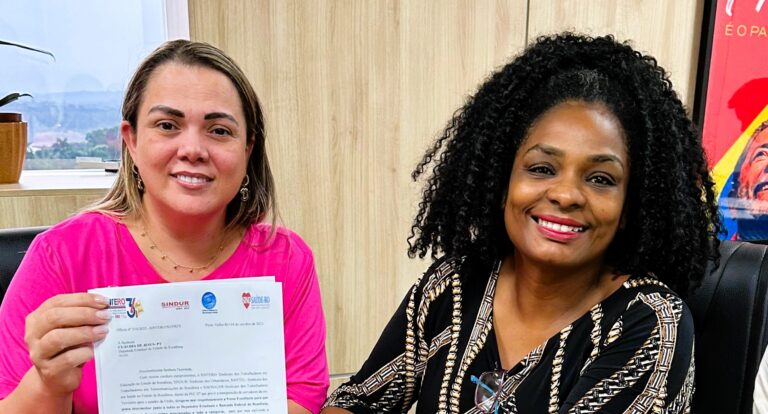 Cláudia de Jesus organiza audiência pública sobre a transposição dos servidores