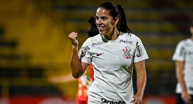 Corinthians goleia e se garante nas quartas da Libertadores feminina