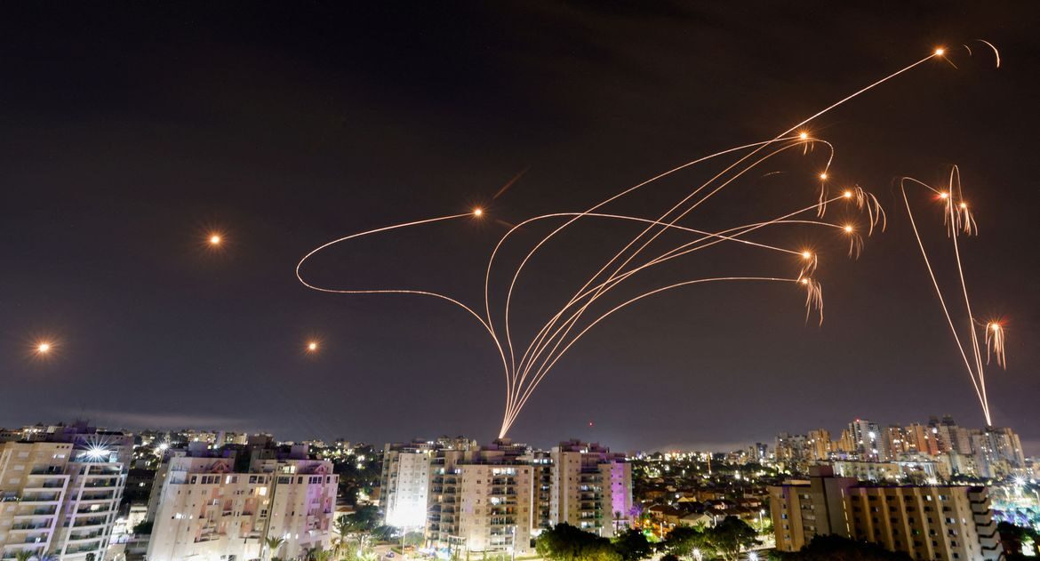 Governo pretende retirar 900 brasileiros de Israel até sábado