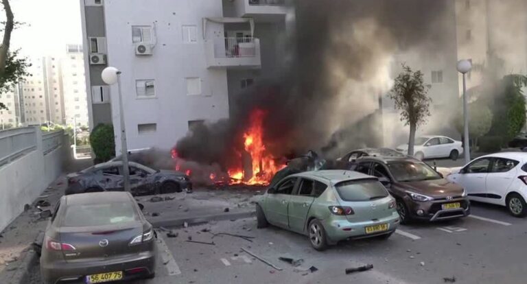 Israel em pé de guerra; Hamas ameaça matar prisioneiros