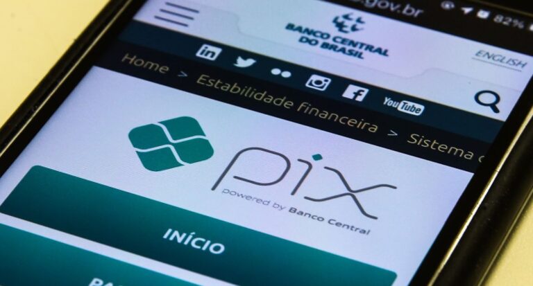 Pix bate recorde e supera 160 milhões de transações em um dia
