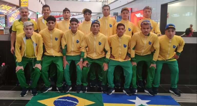 Time de Futsal da Escola Major Guapindaia inicia as disputas no Campeonato Mundial Escolar na Sérvia, nesta terça-feira