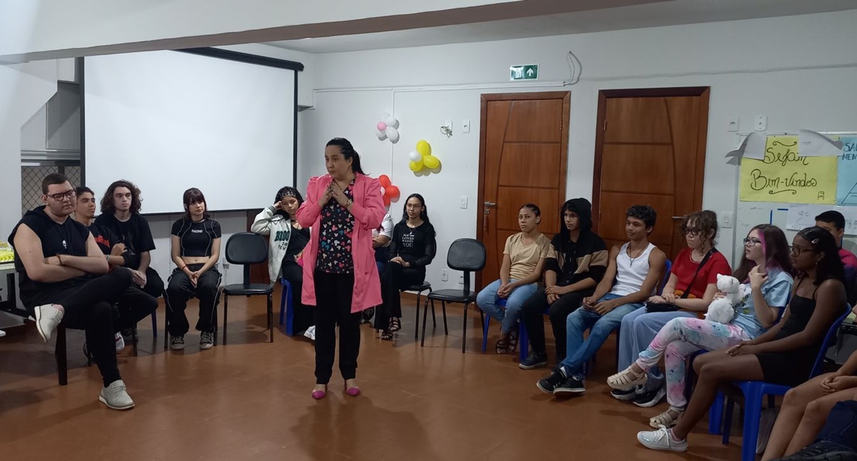Psicoterapia em grupo auxilia crianças e adolescentes na promoção da saúde mental