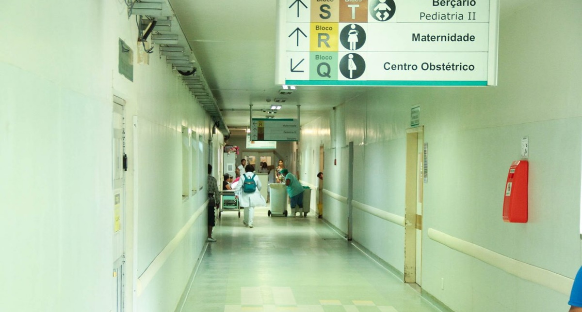 Alan Queiroz solicita a reforma e ampliação de blocos no Hospital de Base Dr. Ary Pinheiro