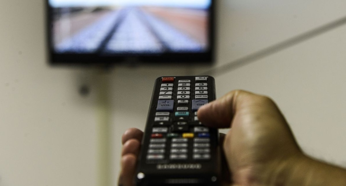 Governo lança plano para ampliar serviços de rádio e televisão