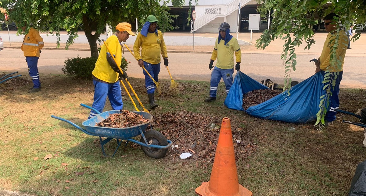 Equipes trabalham com mutirão de limpeza em vários pontos da capital