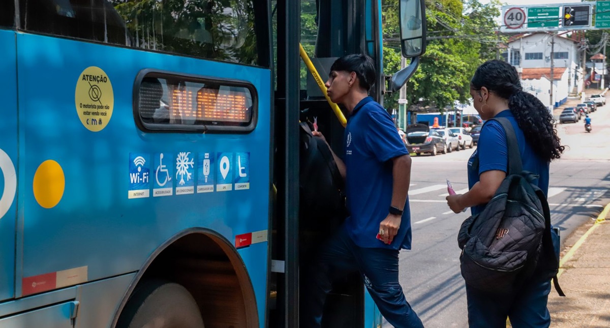 Prefeitura disponibiliza ônibus gratuito para estudantes que farão prova do Enem