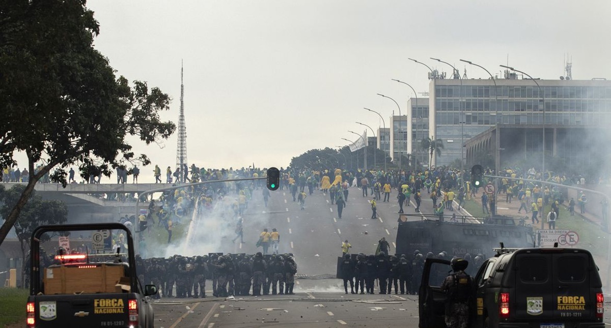 STF marca julgamento de mais oito réus do 8 de janeiro