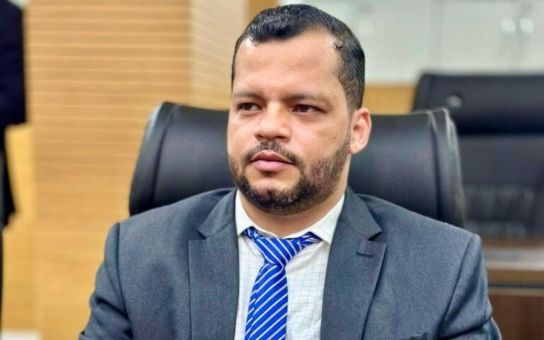 Deputado Edevaldo Neves solicita informações sobre disponibilidade de aparelhos de ressonância magnética na rede pública de saúde de Rondônia