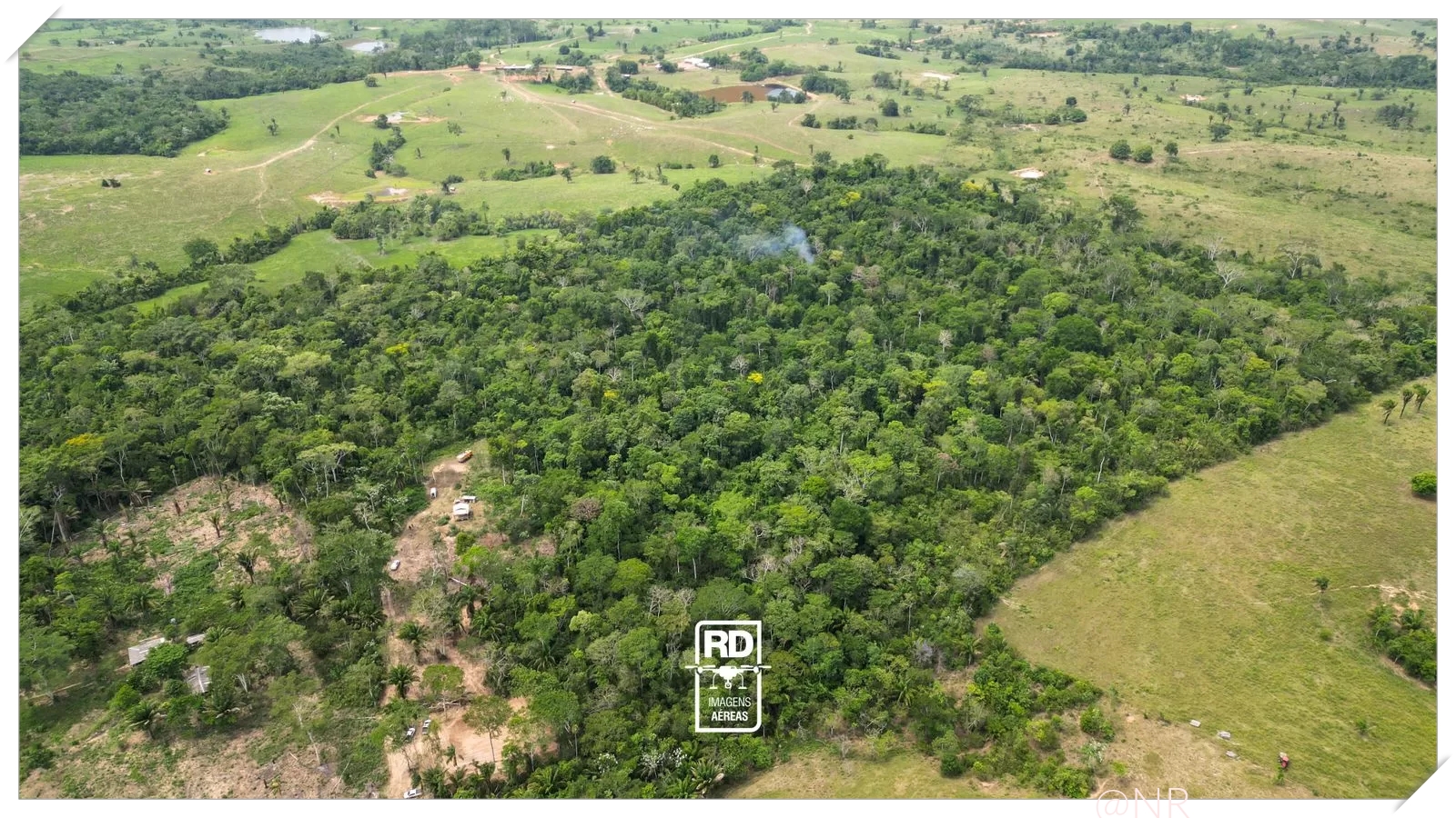 Desastre Próximo ao Aeroporto de Rio Branco: drone capta momento pós-queda - News Rondônia Desastre Próximo ao Aeroporto de Rio Branco: drone capta momento pós-queda - News Rondônia