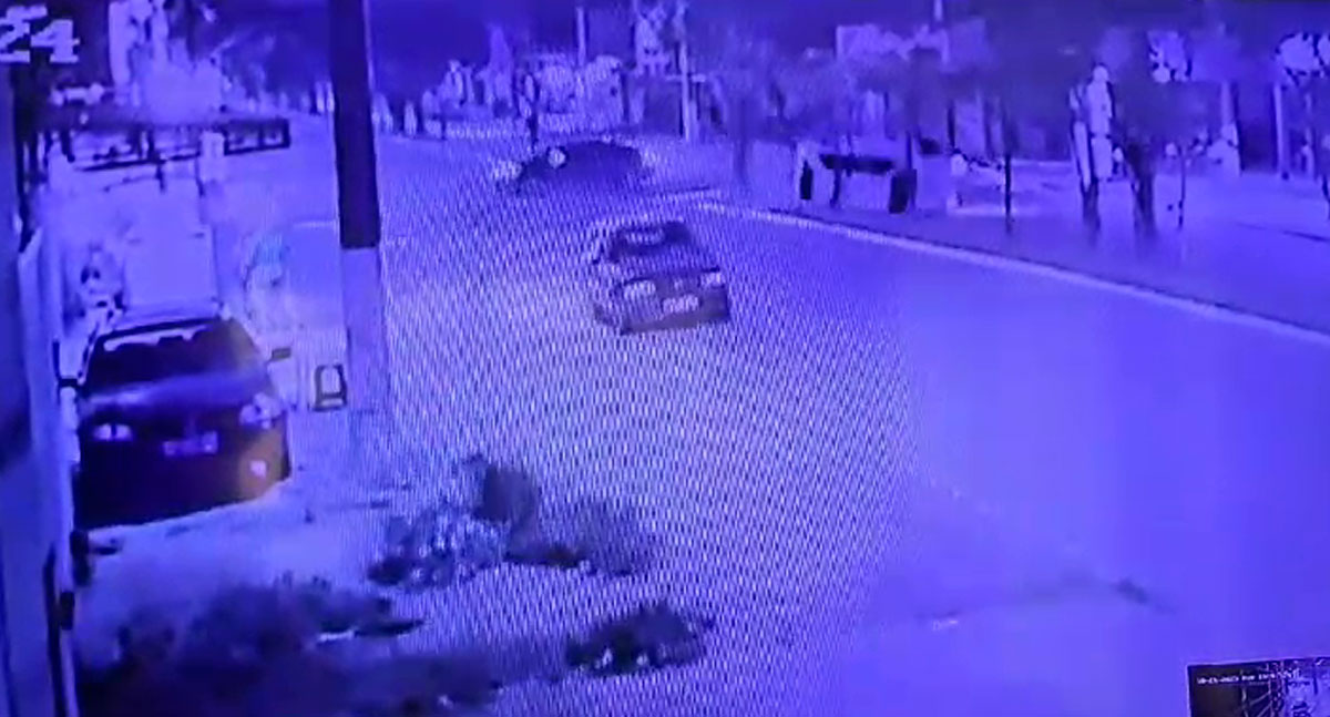 VÍDEO: Câmera registra fuga de veículo após causar capotamento na Avenida Guaporé - Assista - News Rondônia