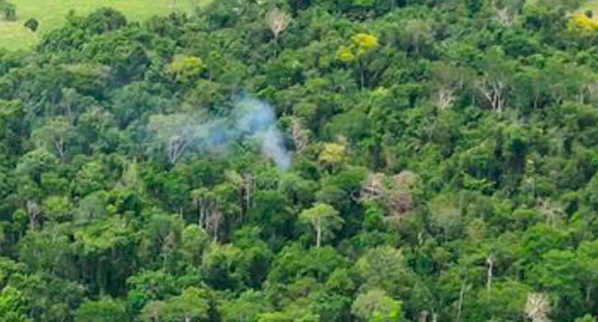 Desastre Próximo ao Aeroporto de Rio Branco: drone capta momento pós-queda - News Rondônia