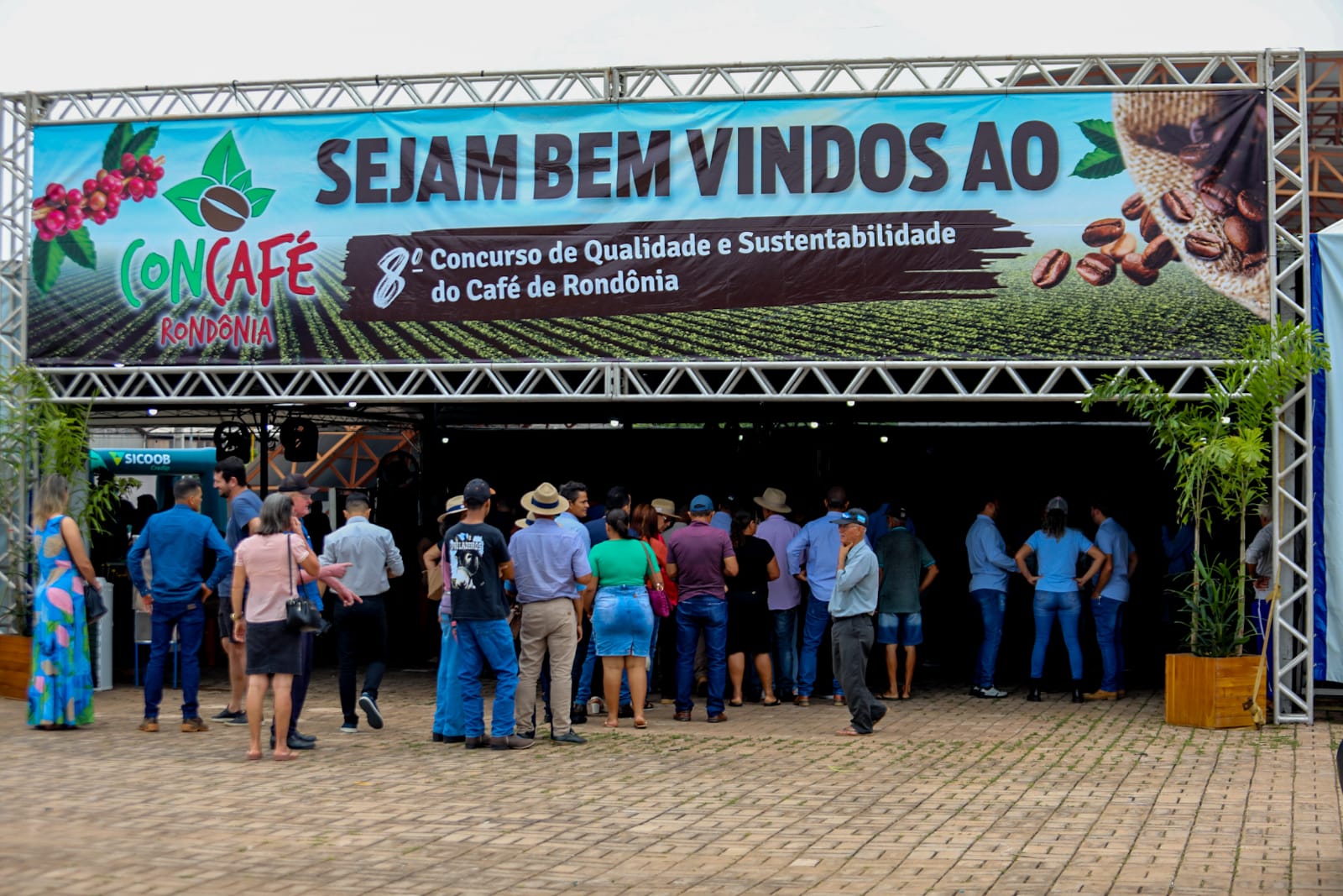 Governador Marcos Rocha entrega premiação aos vencedores do 8º Concafé - News Rondônia