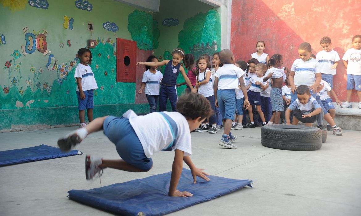 MEC prorroga prazo do Escola Integral para locais em calamidade