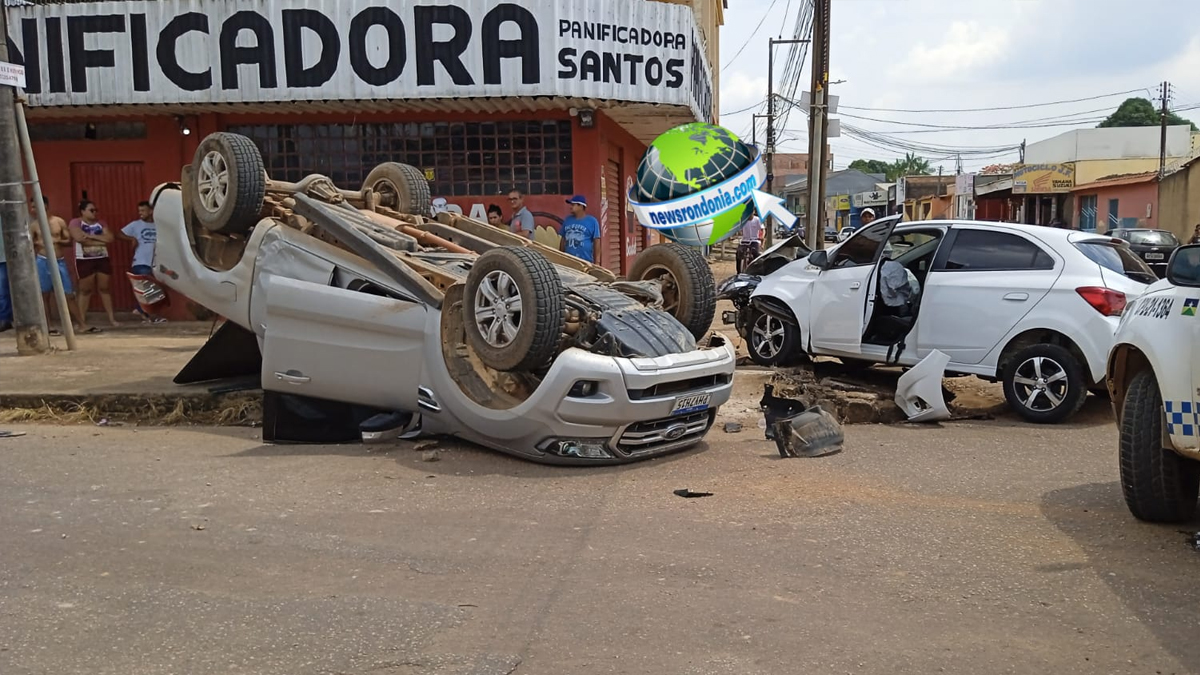 Ranger capota em acidente com Onix na zona sul - News Rondônia