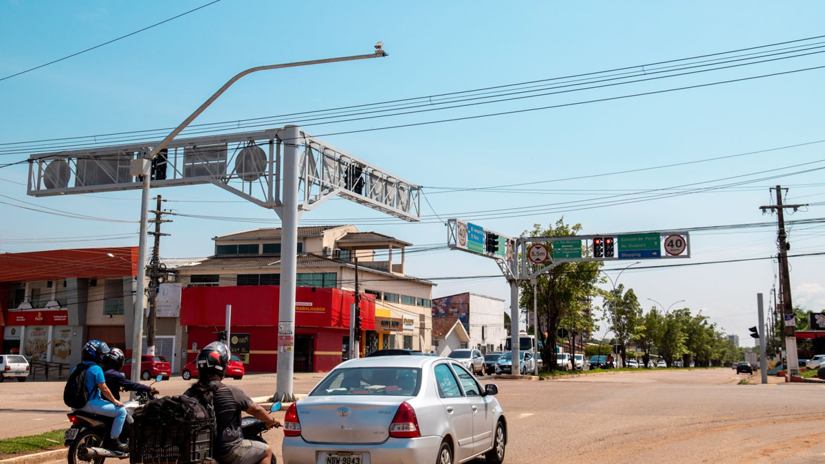 Prefeitura inicia a instalação de semáforos inteligentes para melhorar fluxo do trânsito em Porto Velho - News Rondônia