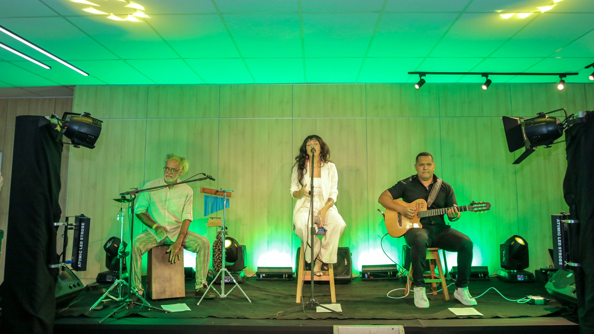 Arte de Rondônia na voz de Gabriê abrilhanta evento dos 40 anos da Constituição Estadual - News Rondônia