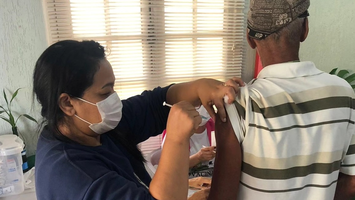 Centro Pop recebe vacinação contra influenza e kits de higiene pessoal para população em situação de rua - News Rondônia