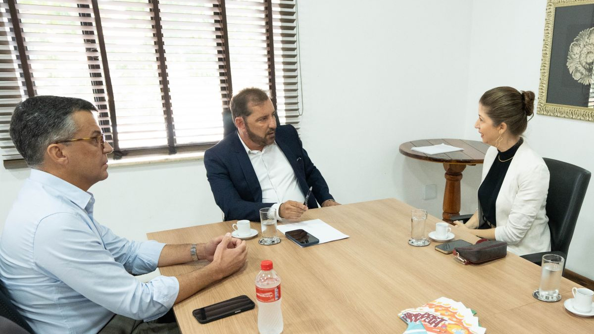 Prefeito Hildon Chaves recebe visita de representantes da Vinci Airports - News Rondônia