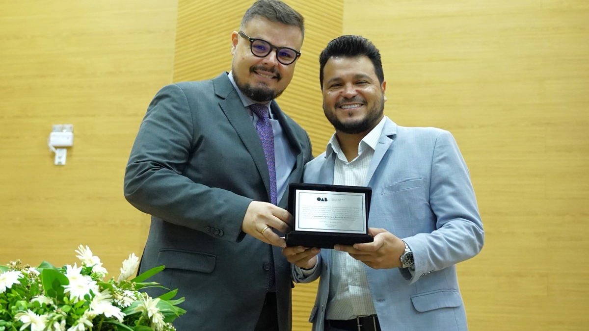 Marcelo Cruz enfatiza homenagens a servidores, personalidades e jovens advogados - News Rondônia