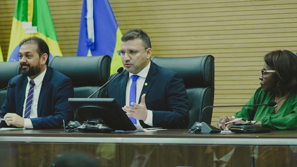 Deputado Ribeiro homenageia com Voto de Louvor os vereadores decanos das Câmaras de Rondônia - News Rondônia