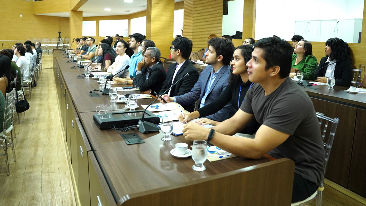 Alunos da Unir e Fimca participam dos 40 anos da Constituição Estadual - News Rondônia