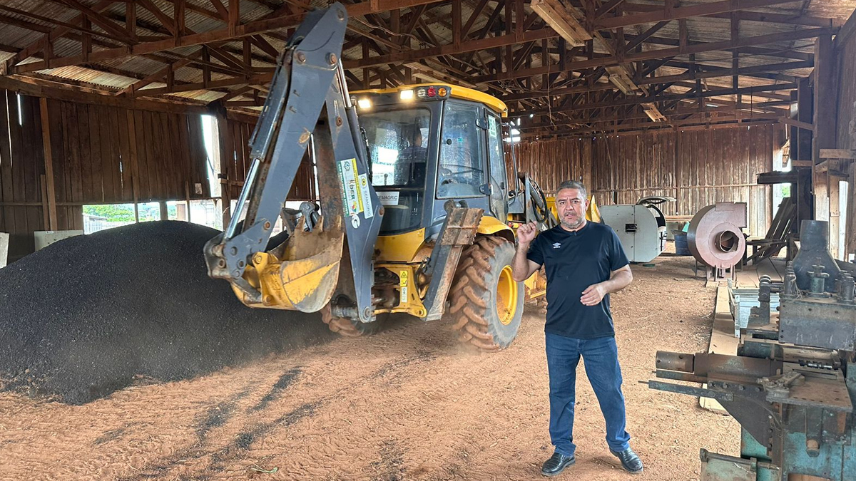 Vereador Everaldo Fogaça comemora início das obras de asfaltamento em Vista Alegre do Abunã - News Rondônia