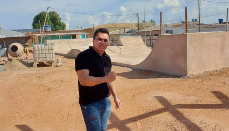 Vereador Edimilson Dourado vota sim no projeto que garante o piso salarial da enfermagem