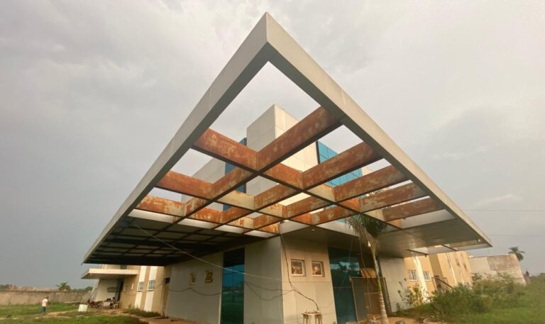 Deputada Estadual Dra. Taissa Sousa faz fiscalização nas obras do Hospital Regional de Guajará-Mirim