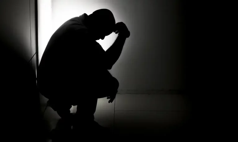 OMS cria comissão para lidar com epidemia de solidão no mundo