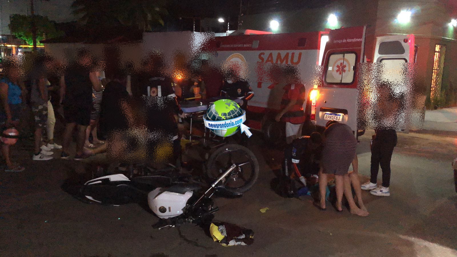 Urgente: Carro invade preferencial e causa acidente com pai e filho em moto no centro - News Rondônia