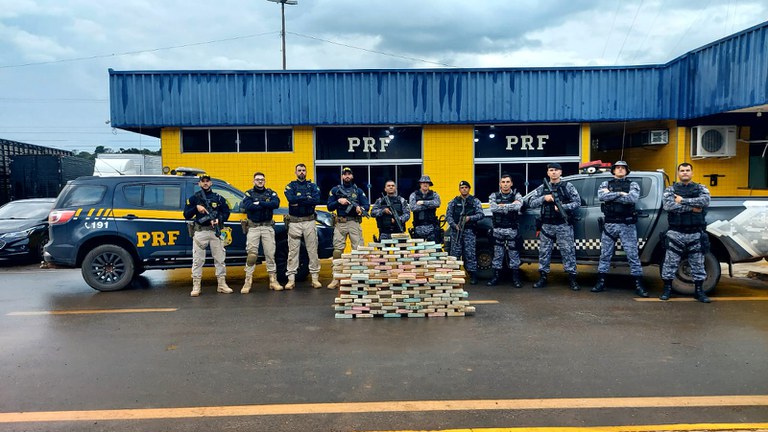 PRF, em uma ação conjunta com a Polícia Militar, apreende mais de 110 Kg cocaína em Vilhena