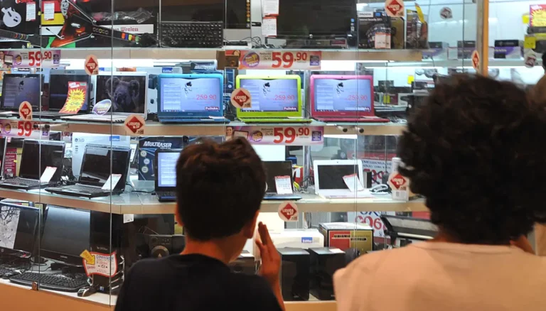 Com menos inflação, comércio espera recorde de vendas na Black Friday