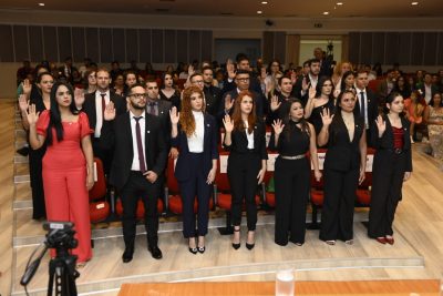 Noite de Emoção e Compromisso: OABRO credencia 29 novos advogados e quatro estagiários