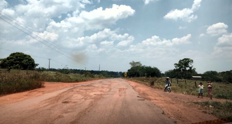 Cláudia de Jesus solicita recuperação da RO-479 que liga distrito de Estrela de Rondônia ao trevo da BR-364