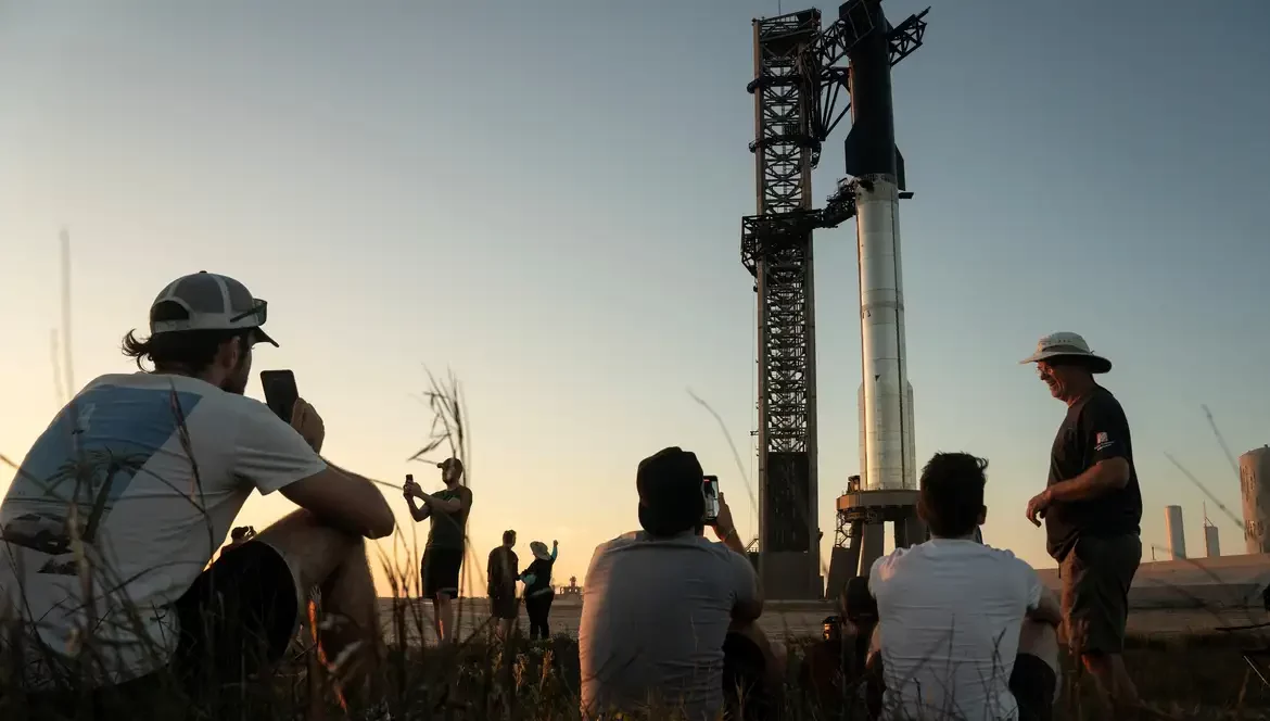 SpaceX programa lançamento de foguete neste sábado; acompanhe
