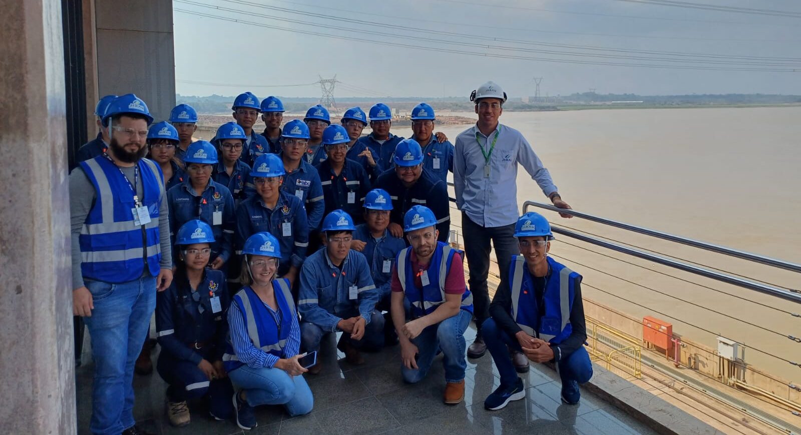 Jirau Energia recebe alunos bolivianos de engenharia civil da Universidad Autónoma Del Beni