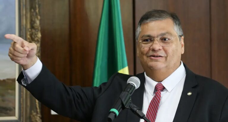 Ministros do STF elogiam indicação de Dino para Corte