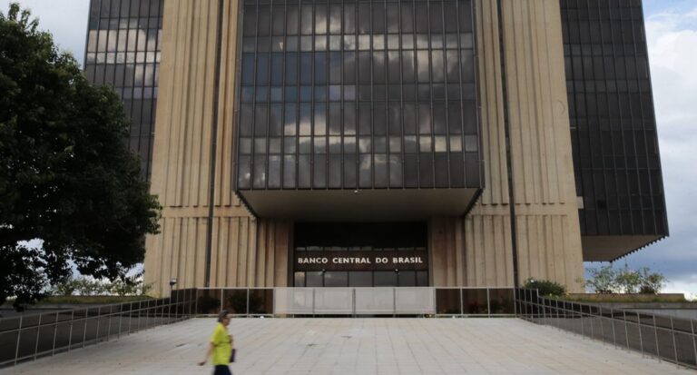 Bancos têm piora na rentabilidade e crédito desacelera no 1º semestre
