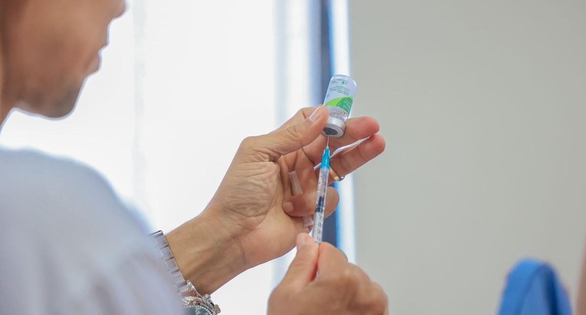 Campanha de vacinação contra gripe para grupos prioritários começou hoje (13), em Porto Velho