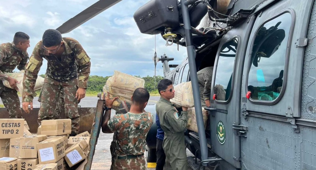 Defesa soma 766 toneladas de ajuda humanitária e R$ 55 milhões em apreensões e multas no território Yanomami
